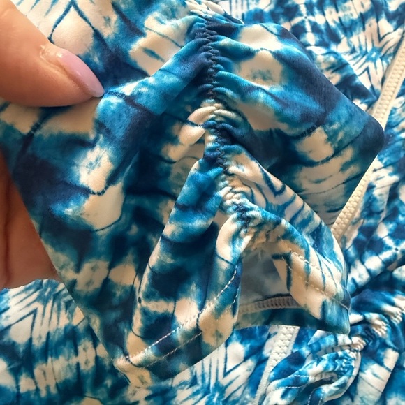 Swimsuits for All swim shirt rashguard women’s plus size 22 Blue White tie dye - Picture 5 of 7
